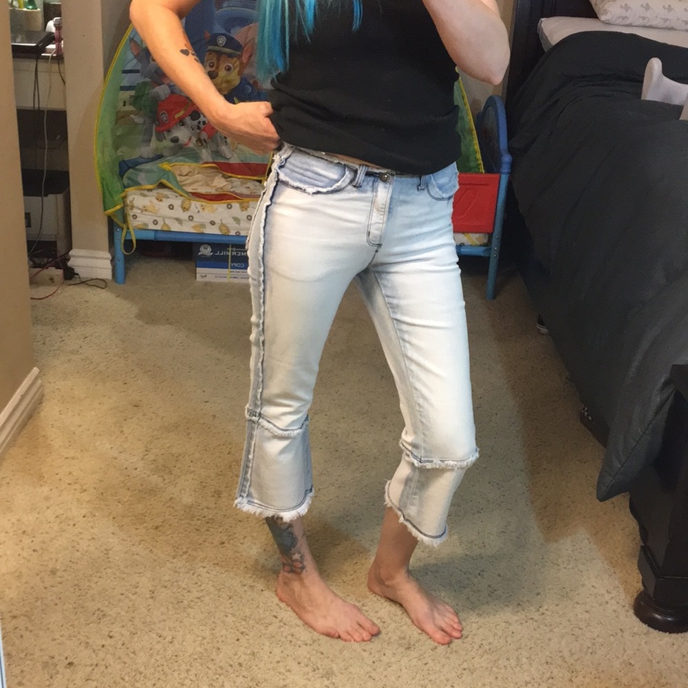 Like new Jean Capri shorts by Younique